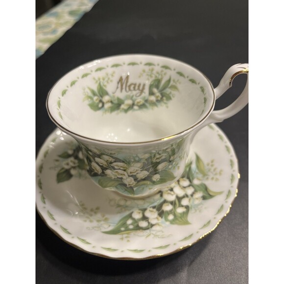 Royal Albert Flower of the Month "Lily of the Valley - May" Teacup & Saucer Set - Picture 1 of 11